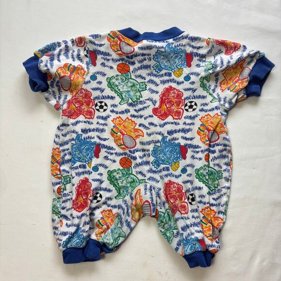 Vintage Sporty Dinosaurs Slouchy Bodsuit 0-3 months - Picture 6 of 6
